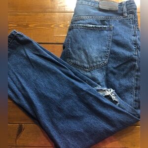 “Carolyn” High Rise Relaxed Fit Ragged Jeans Size 36